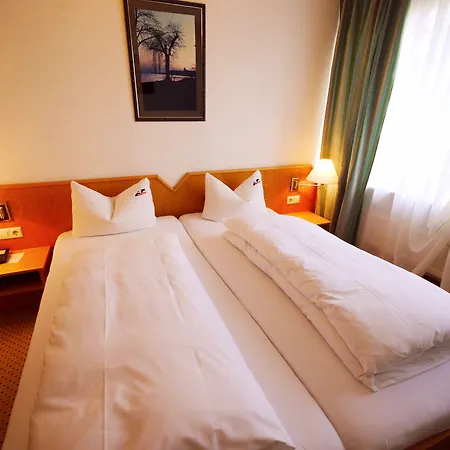 Otel Bodensee Storchen 3*