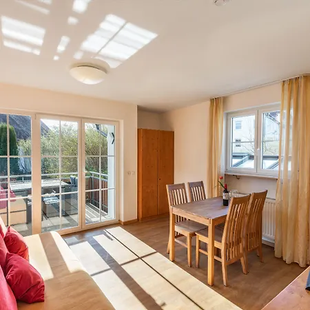 Bodensee Storchen Отель Ульдинген-Мюльхофен